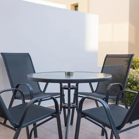 Townhouse Lotus - Modern 2-br Retreat Near The * Pégeia