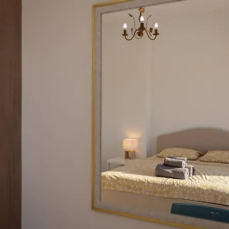 Townhouse Lotus - Modern 2-br Retreat Near The * Pégeia