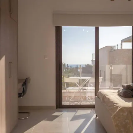 Townhouse Lotus - Modern 2-br Retreat Near The *