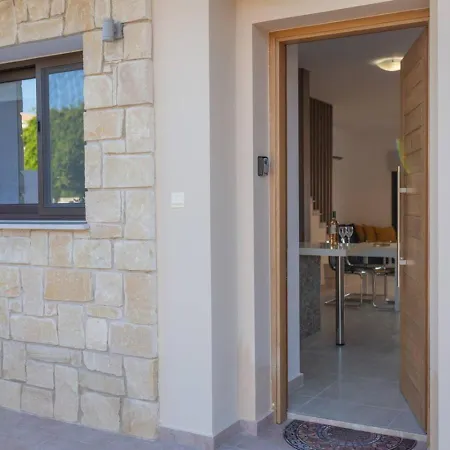 Semesterbostad Townhouse Lotus - Modern 2-br Retreat Near The