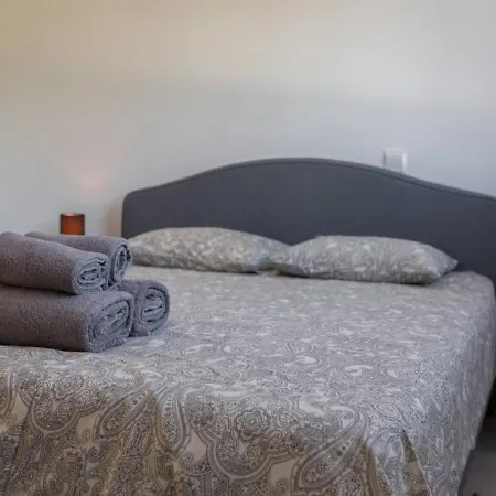 Townhouse Lotus - Modern 2-br Retreat Near The * Pégeia