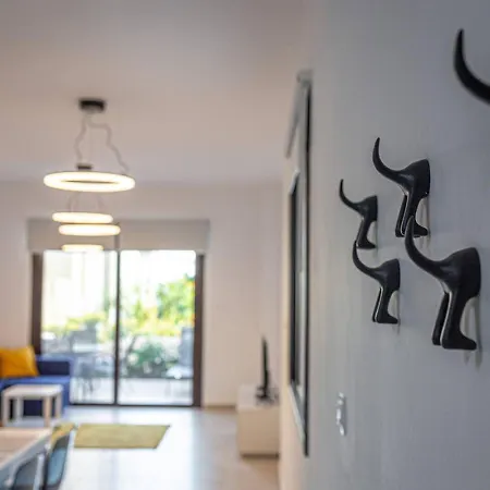 Semesterbostad Townhouse Lotus - Modern 2-br Retreat Near The *