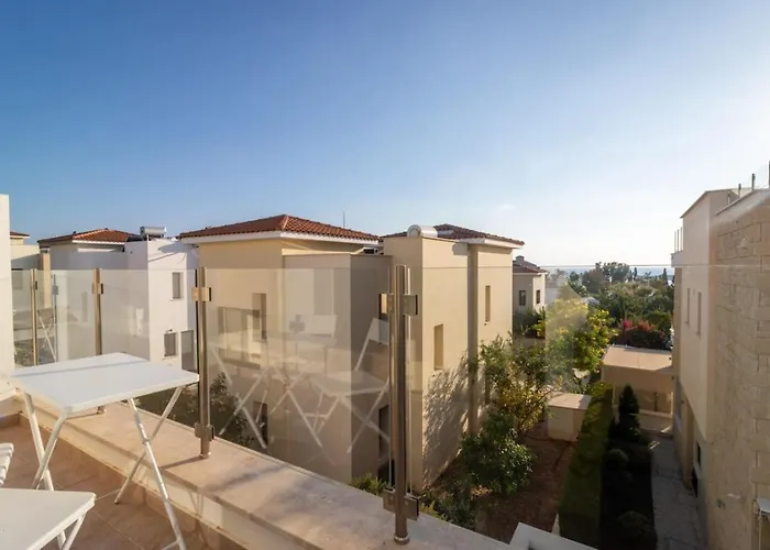 Townhouse Lotus - Modern 2-br Retreat Near The Casa vacanze *