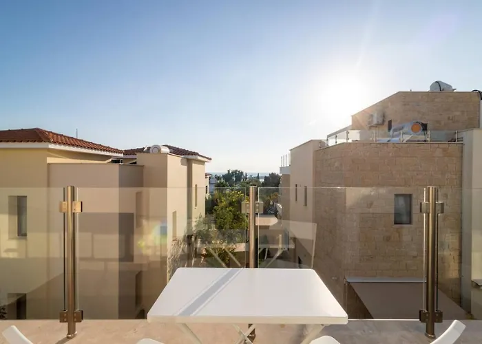 Casa vacanze Townhouse Lotus - Modern 2-br Retreat Near The *