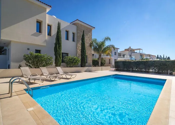 Casa vacanze Townhouse Lotus - Modern 2-br Retreat Near The Peyia