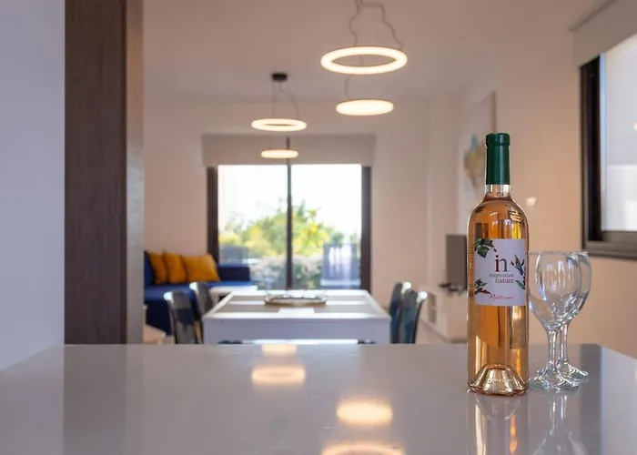 Townhouse Lotus - Modern 2-br Retreat Near The * Peyia