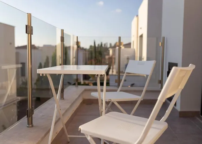 Townhouse Lotus - Modern 2-br Retreat Near The Casa vacanze Peyia