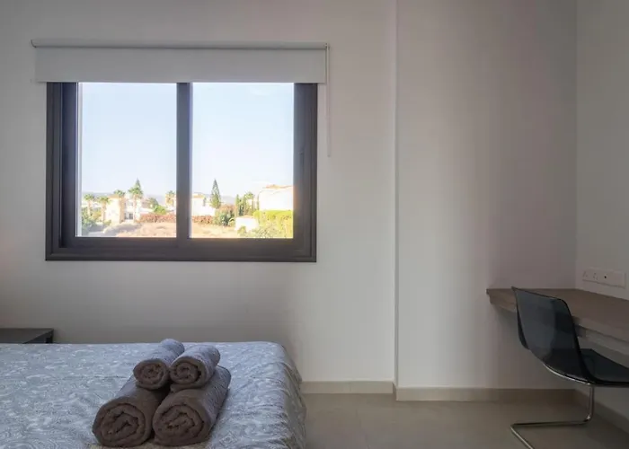 Townhouse Lotus - Modern 2-br Retreat Near The