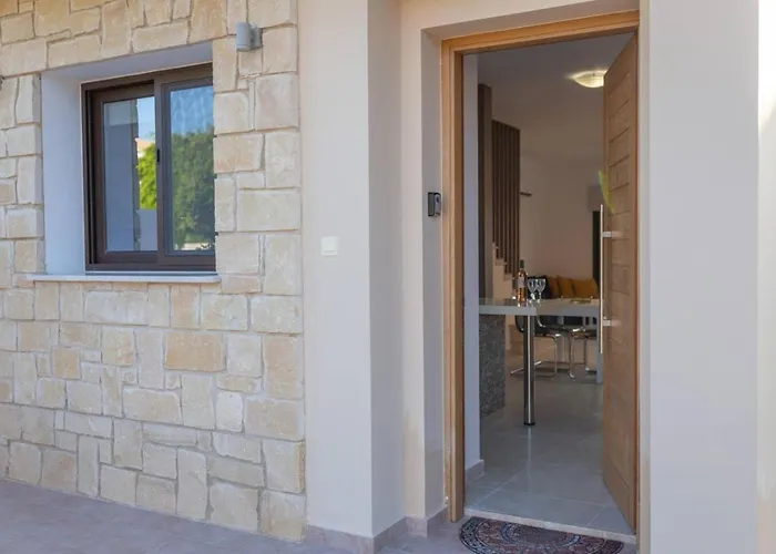 Casa vacanze Townhouse Lotus - Modern 2-br Retreat Near The