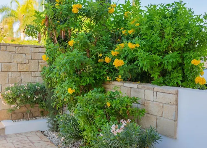 Casa vacanze Townhouse Lotus - Modern 2-br Retreat Near The