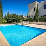 Townhouse Lotus - Modern 2-br Retreat Near The Holiday home *