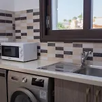 Townhouse Lotus - Modern 2-br Retreat Near The Holiday home