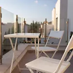 Townhouse Lotus - Modern 2-br Retreat Near The Holiday home Peyia