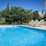 Townhouse Lotus - Modern 2-br Retreat Near The *