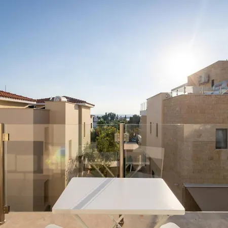 Дом отдыха Townhouse Lotus - Modern 2-br Retreat Near The *