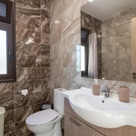 Townhouse Lotus - Modern 2-br Retreat Near The Дом отдыха *