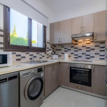 Дом отдыха Townhouse Lotus - Modern 2-br Retreat Near The *