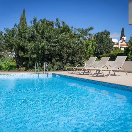 Townhouse Lotus - Modern 2-br Retreat Near The *