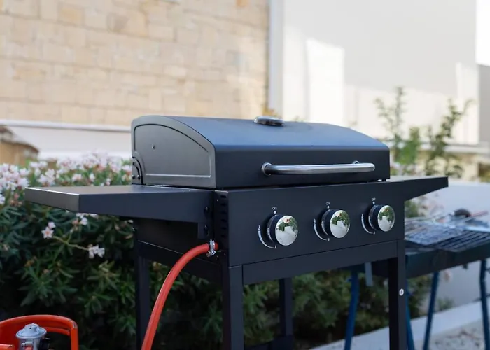 Townhouse Lotus - Modern 2-br Retreat Near The Prázdninový dům