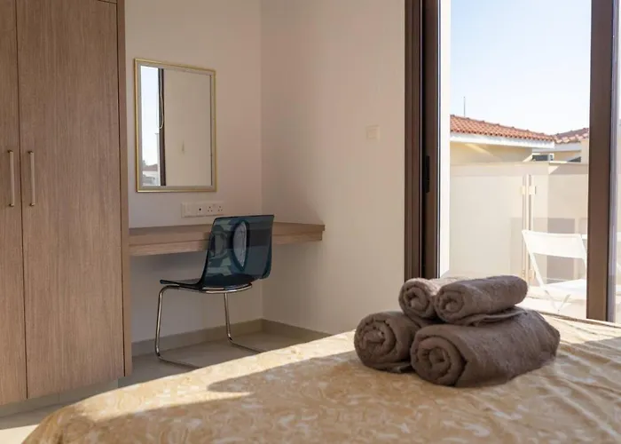 Townhouse Lotus - Modern 2-br Retreat Near The Prázdninový dům *