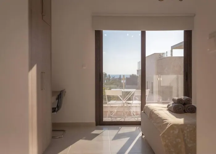 Townhouse Lotus - Modern 2-br Retreat Near The *