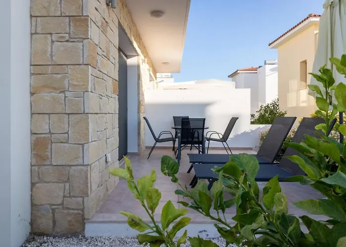 Townhouse Lotus - Modern 2-br Retreat Near The Prázdninový dům