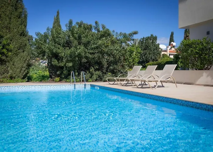 Townhouse Lotus - Modern 2-br Retreat Near The *